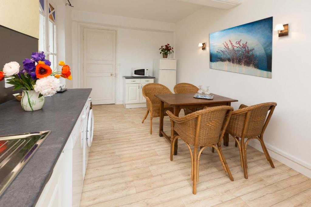Auberge du Manoir d'Archelles Arques-la-Bataille Zimmer foto